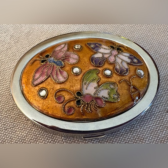 Pretty Butterfly Compact Mirror - Picture 4 of 7
